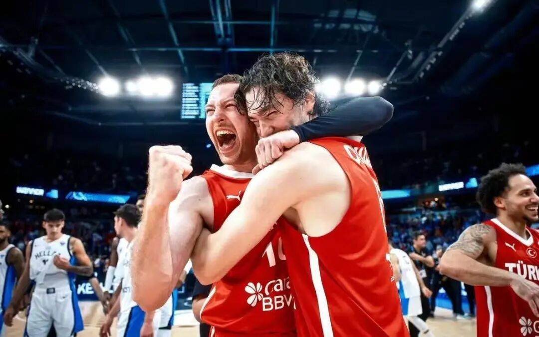 字母哥关键节点关键助攻，曼联带队取胜！的简单介绍雷速体育中国