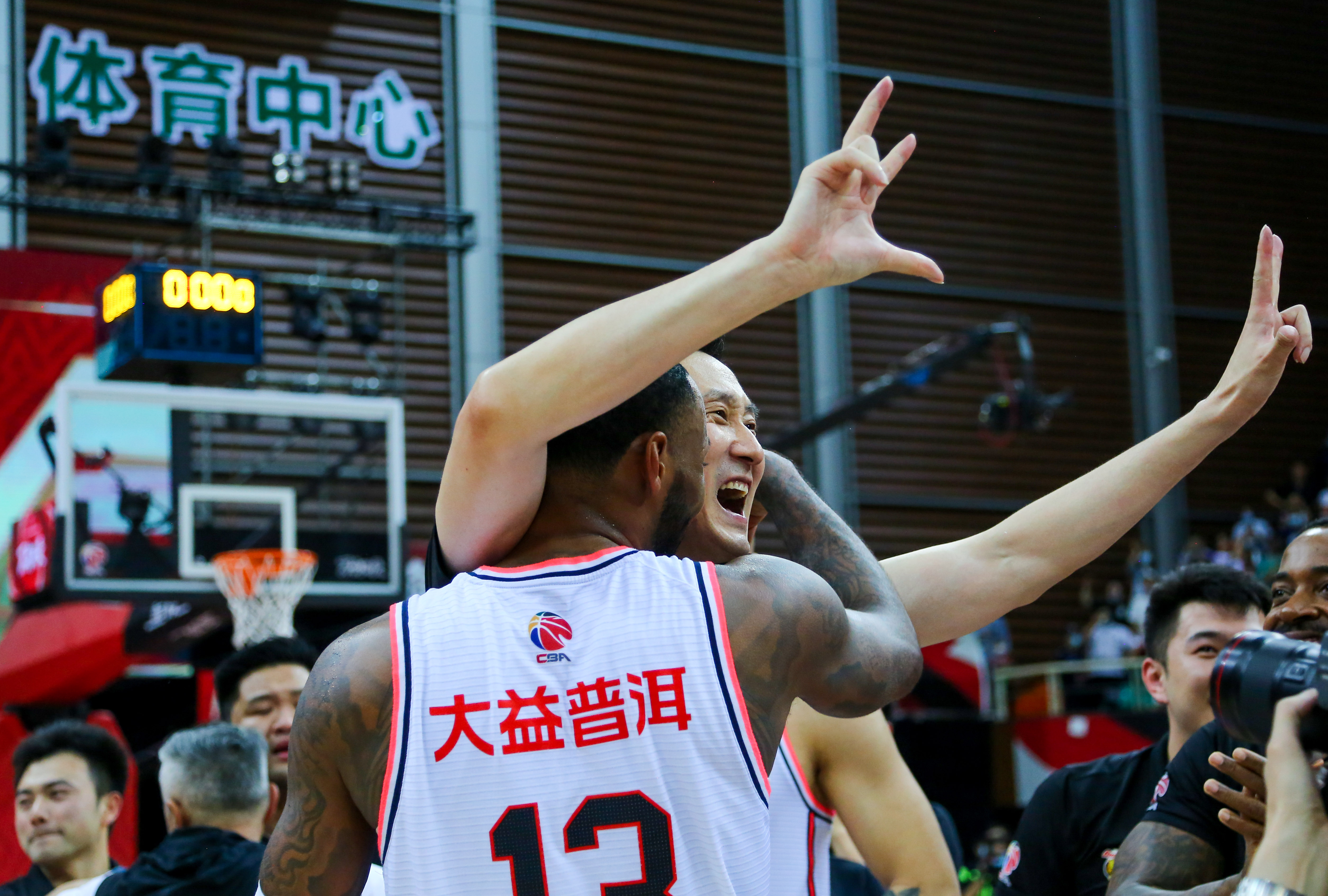 包含冲刺阶段毕尔巴鄂竞技完成体检：CBA季后赛节点到来，气氛紧张，临场指挥获称赞的词条雷速体育入口